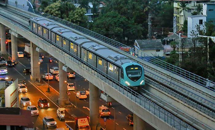 കൊച്ചി മെട്രോയിൽ ആദ്യ യൂനിയൻ പ്രവർത്തനം തുടങ്ങി കൊച്ചി മെട്രോയിൽ ആദ്യ യൂനിയൻ പ്രവർത്തനം തുടങ്ങി